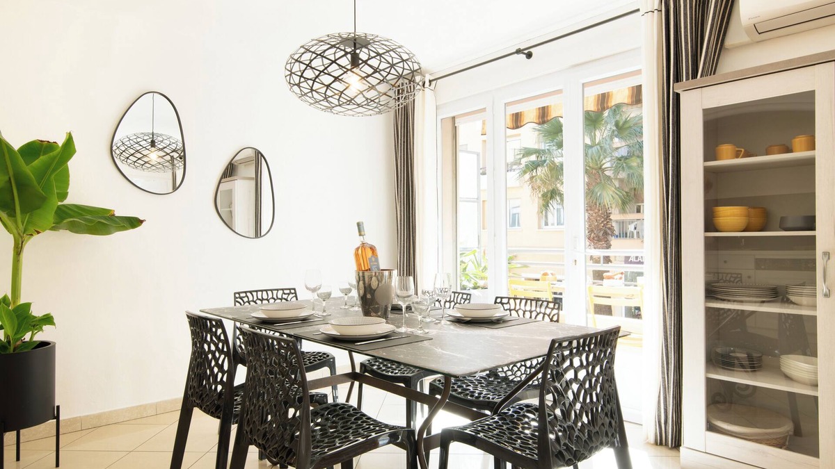 Sainte-Maxime City Centre Apartment | Superbe Appartement 55 m2, Hyper Centre, vue mer