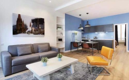 1st Arrondissement Apartment | Superbe Appartements 1BR Rivoli Musée du Louvre