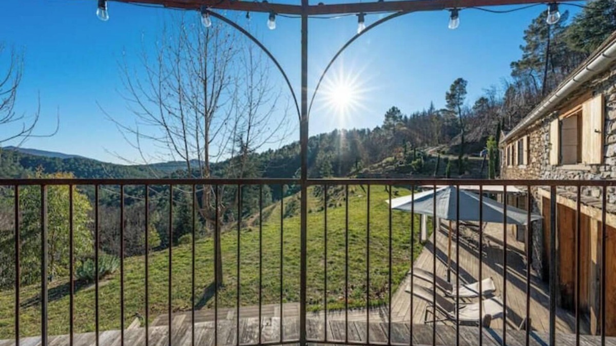 Genolhac House | Superbe Maison de Caractère Avec vue et Piscine