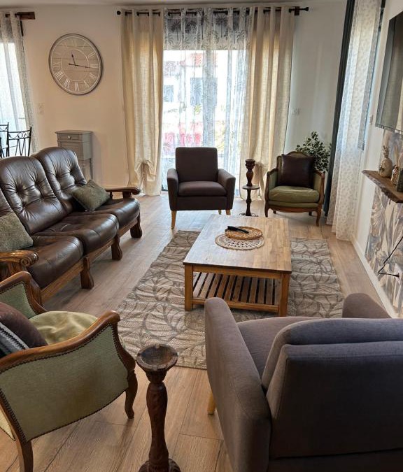 Limoges Apartment | Superbe pavillon 4 chambres - parking privé - Grande Terrasse au calme - limoges
