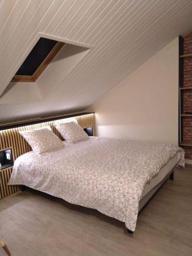 Arbois Apartment | Superbe studio en résidence rue de courcelles