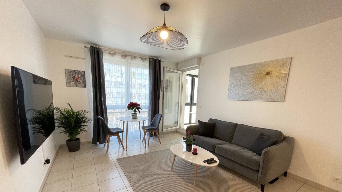 Le Rouet Apartment | Superbe T 2 Avec Parking et une Loggia