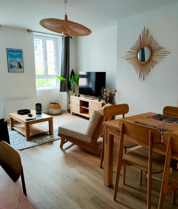 Bagneres-de-Bigorre Apartment | Superbe T2 Aux Pieds des Cimes, lumineux, calme, classé 4 étoiles