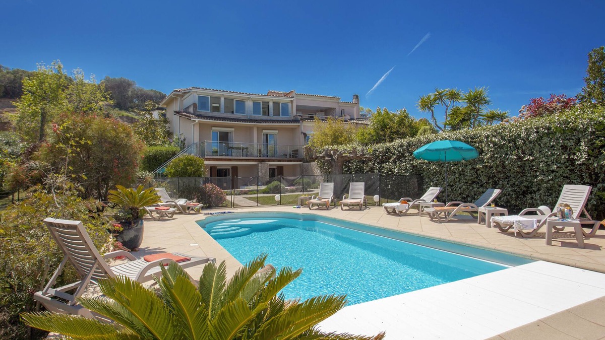 Porticcio House | Superbe Villa Accés Privé Plage/Piscine Chaufée