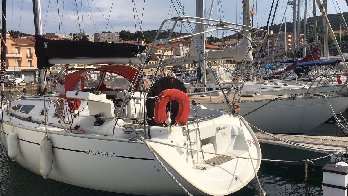 Port-Vendres Boat Rental | Superbe Voilier de 11 Metres