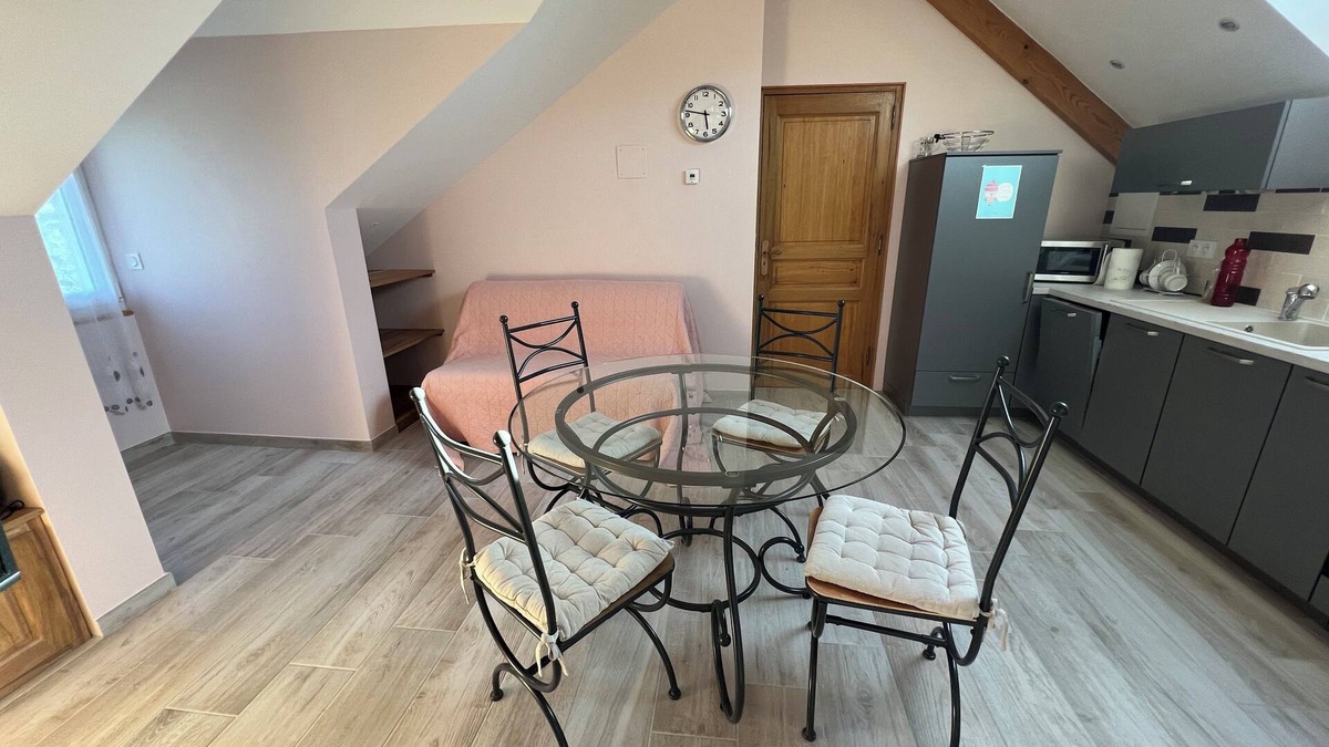 Gap Apartment | Superbly equipped, self-contained apartment in a quiet location close to the town center.