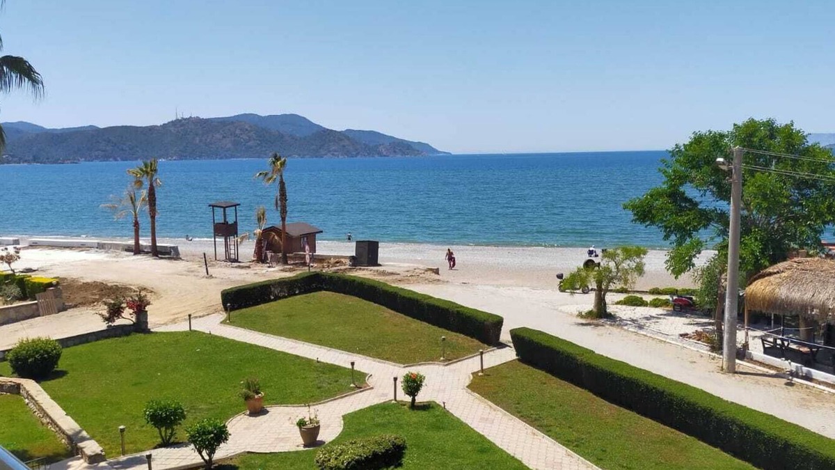 Fethiye City Center Apartment | Superbly Located 3 Bed Beachfront Duplex Apartment