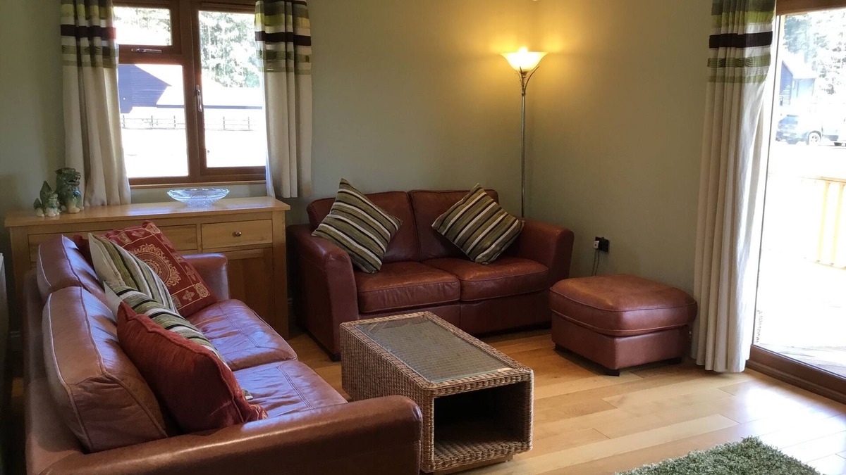 Bury St Edmunds Cabin | Superior and Spacious Log Cabin