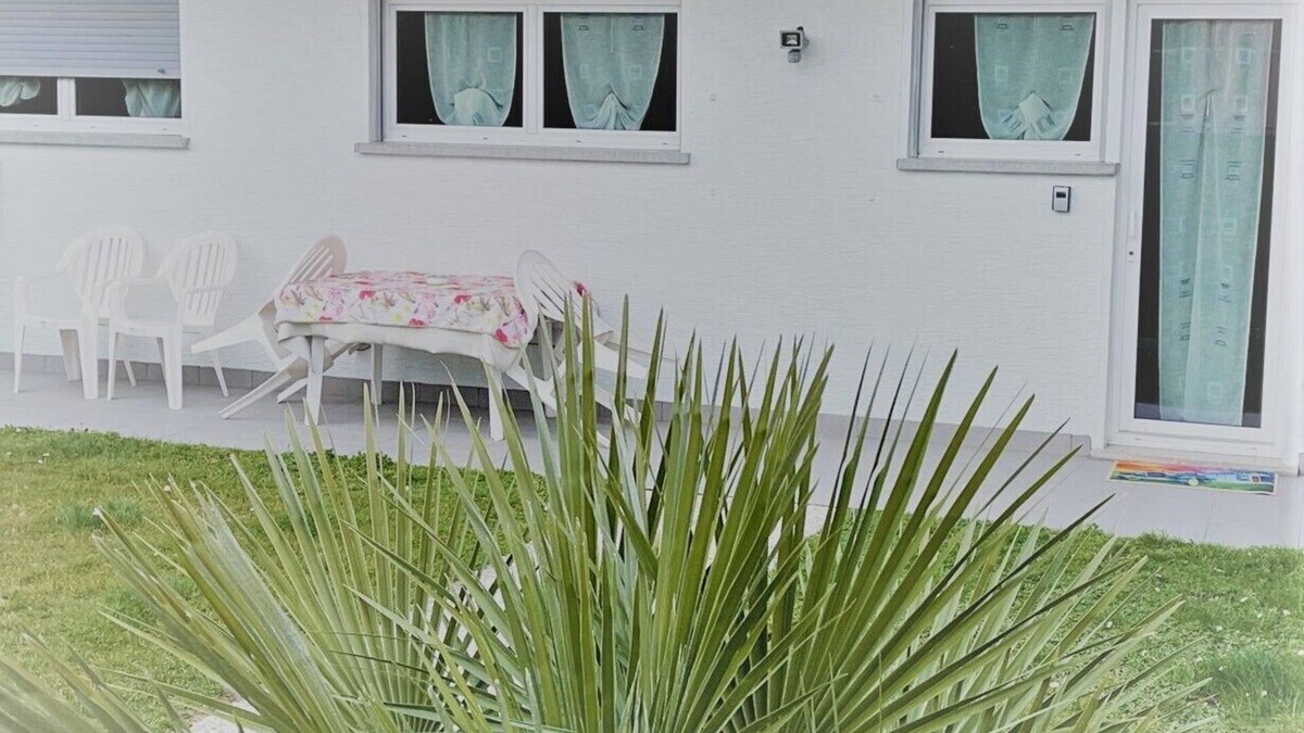 Mendrisio Apartment | Superior Apartment with 2 Bedrooms and Garden