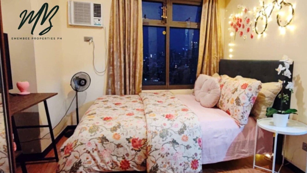 Ermita Condo | Superior Chic Room @The Radiance Manila Bay