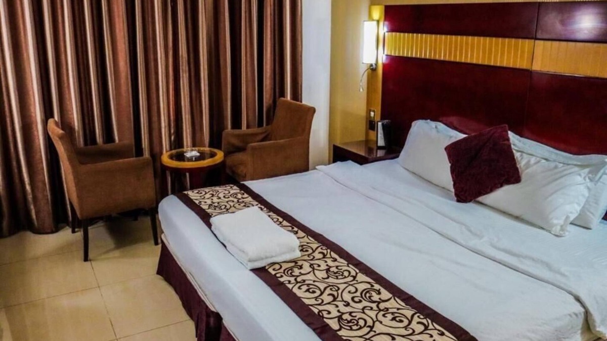 Al Rigga Apartment | Superior Deluxe Room Near Mithril