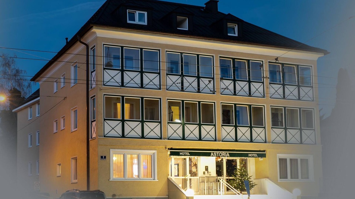 Maxglan House | Superior Double Room with Breakfast - Astoria, Hotel