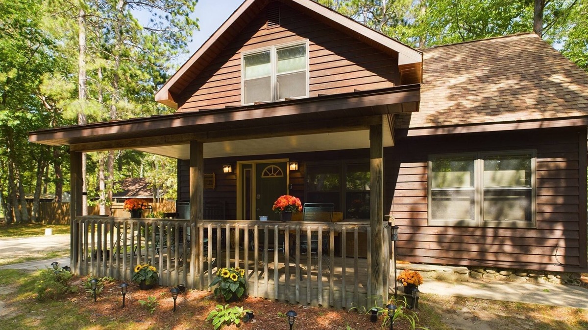 Au Train House | Superior River Cabin-Cabin on AuTrain River Close to Snowmobile/ATV Trails