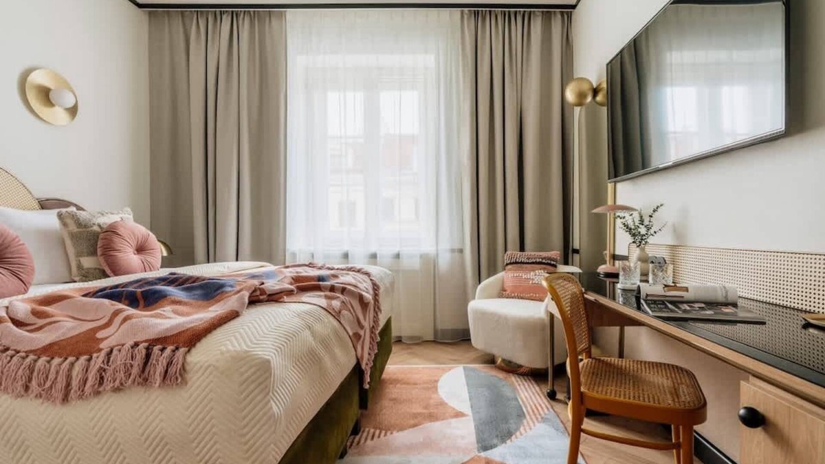 Srodmiescie Hotel | Superior Room with King Size bed Nowy Świat view