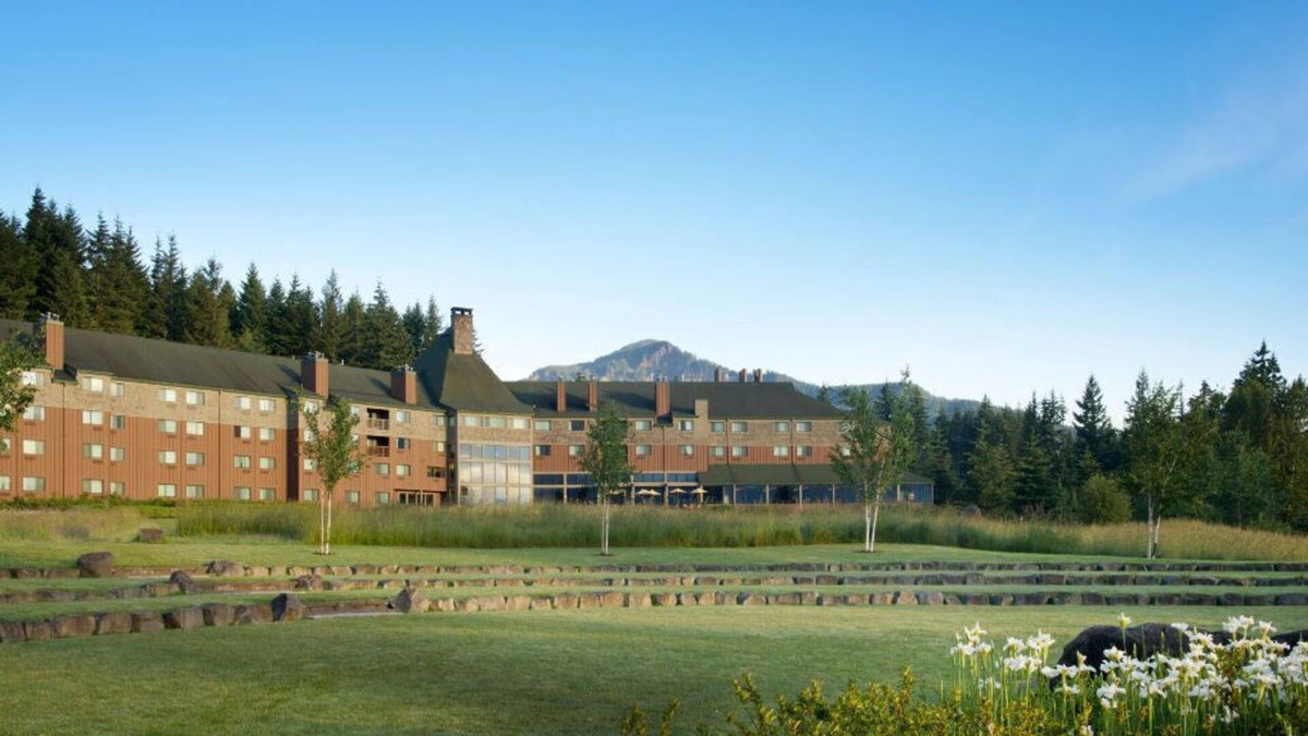 Stevenson Apartment | Superior Room with Stunning Columbia River Views