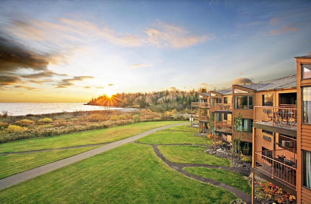 Two Harbors Resort | Superior Shores Resort