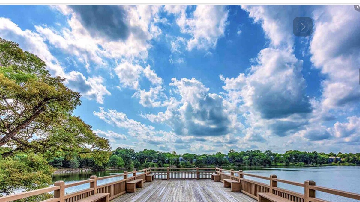 Lake Barrington Condo | Superior Splendor on Shoreline