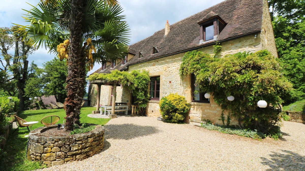 Sarlat-la-Caneda House | Superior stone property with mature park and private pool 15min walk from Sarlat