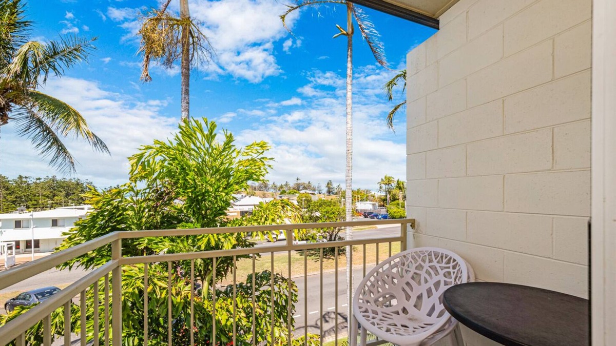 Emu Park Apartment | Superior Studio 17 Endeavour Inn
