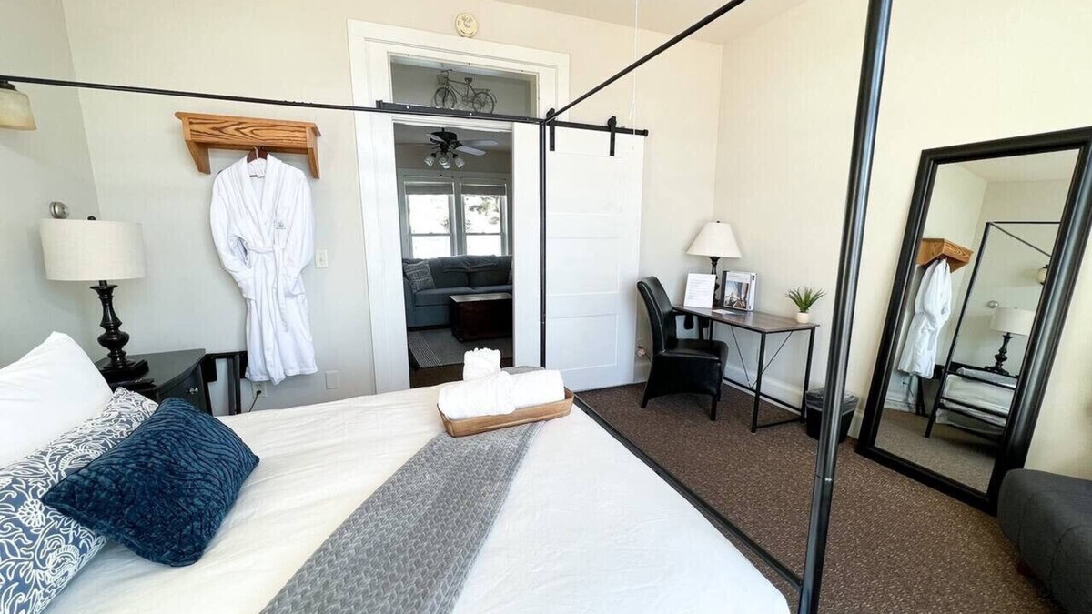 Bayfield Hotel | Superior Suite @ The Bayfield Guest House
