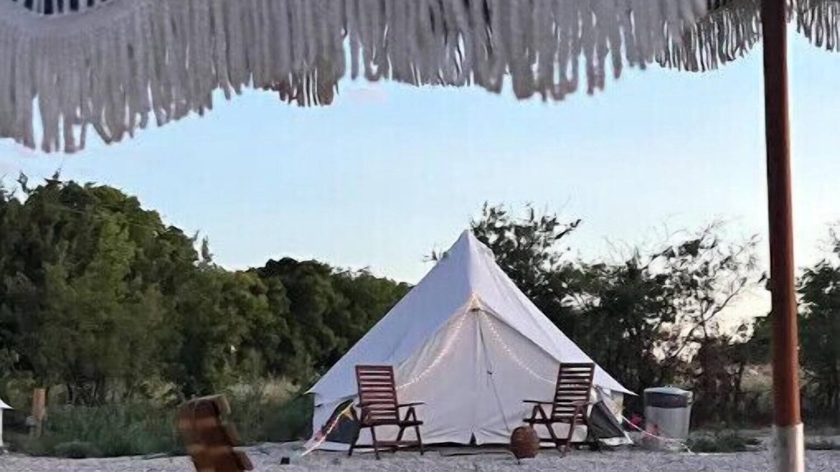 Lorena RV Rental | Supernova One-Starlite Glampground