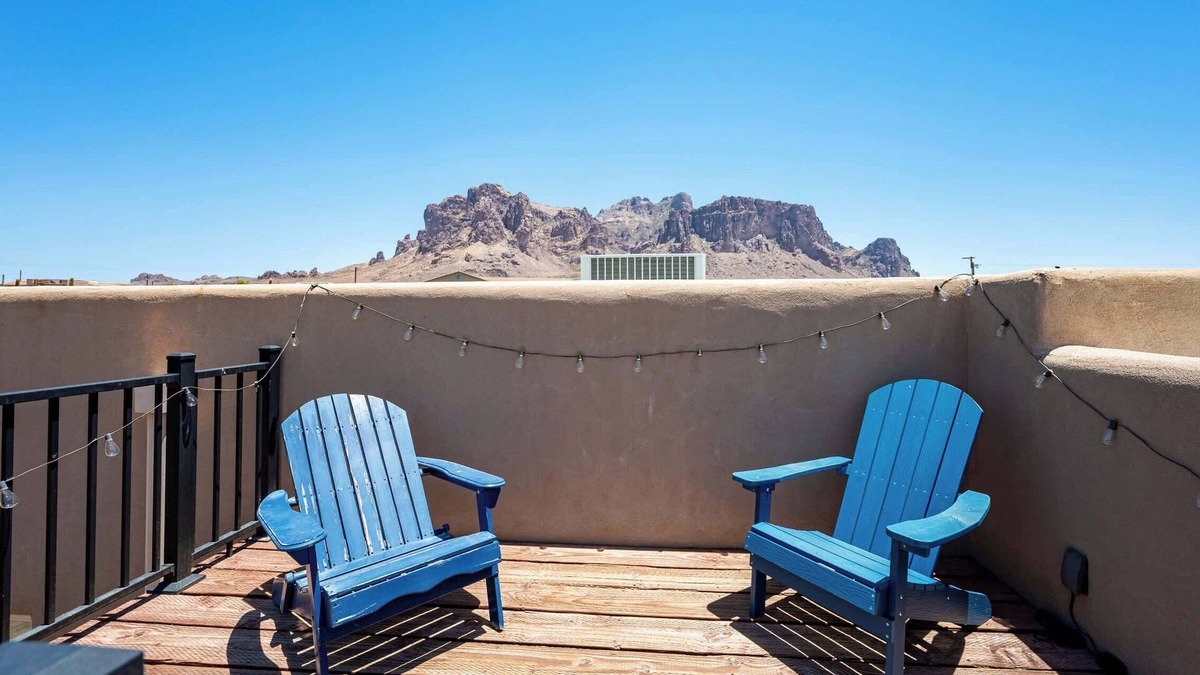 Apache Junction House | ‼️ Superstition Gecko | 3BR Retreat w/Mtn & BBQ