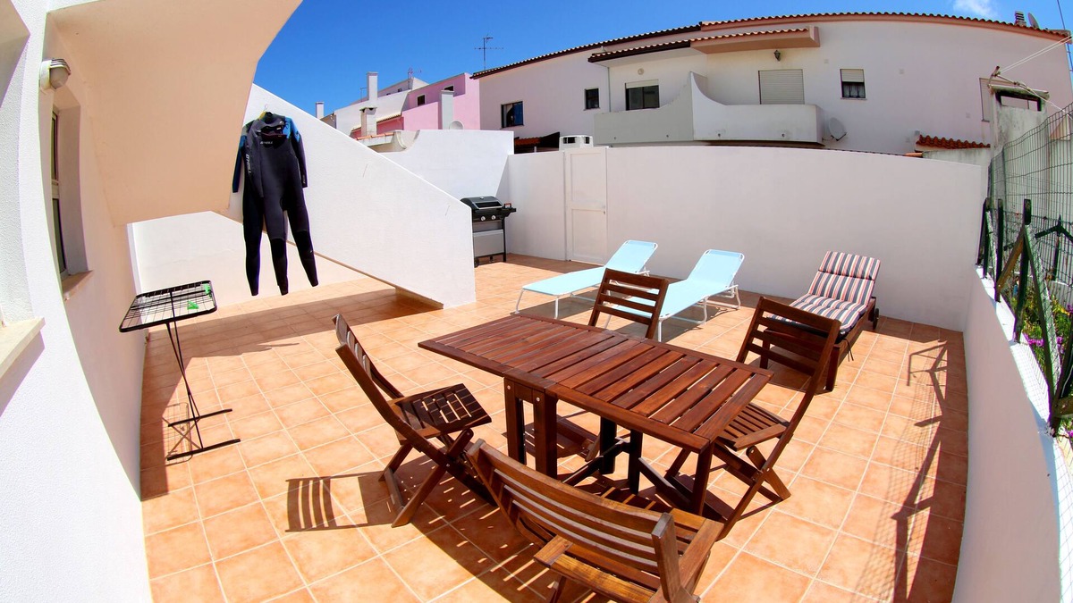 Peniche House | Supertubos beach house(with wi fi)