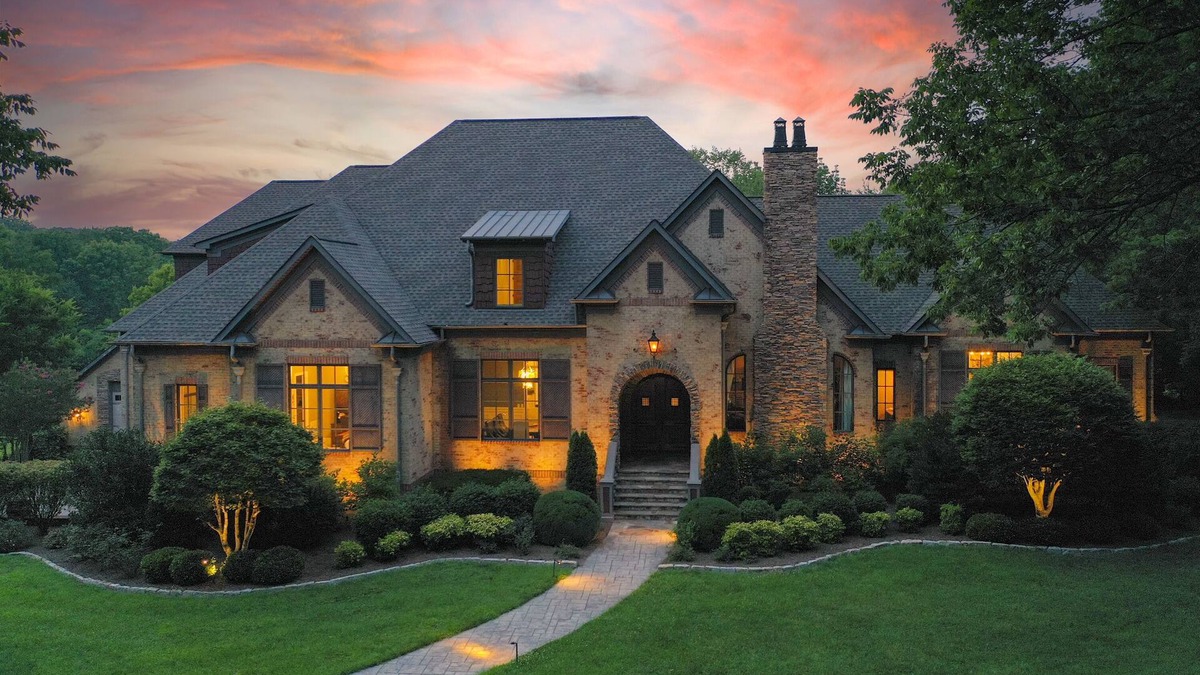 Nashville House | Supreme Luxury for Big Families