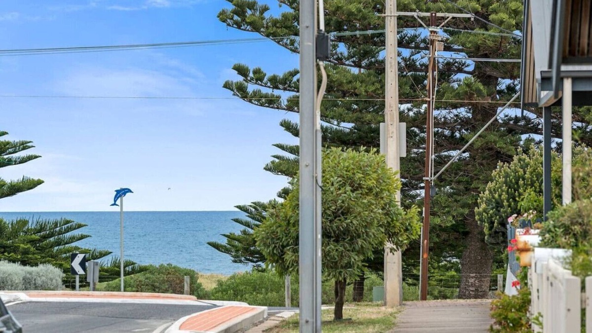 Semaphore House | Sur La Mer Beach Favourite