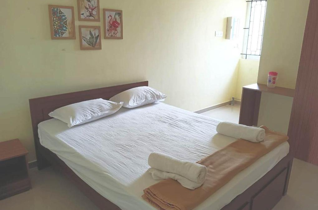 Tirupur Hotel | Surathi Enclave Standard Rooms