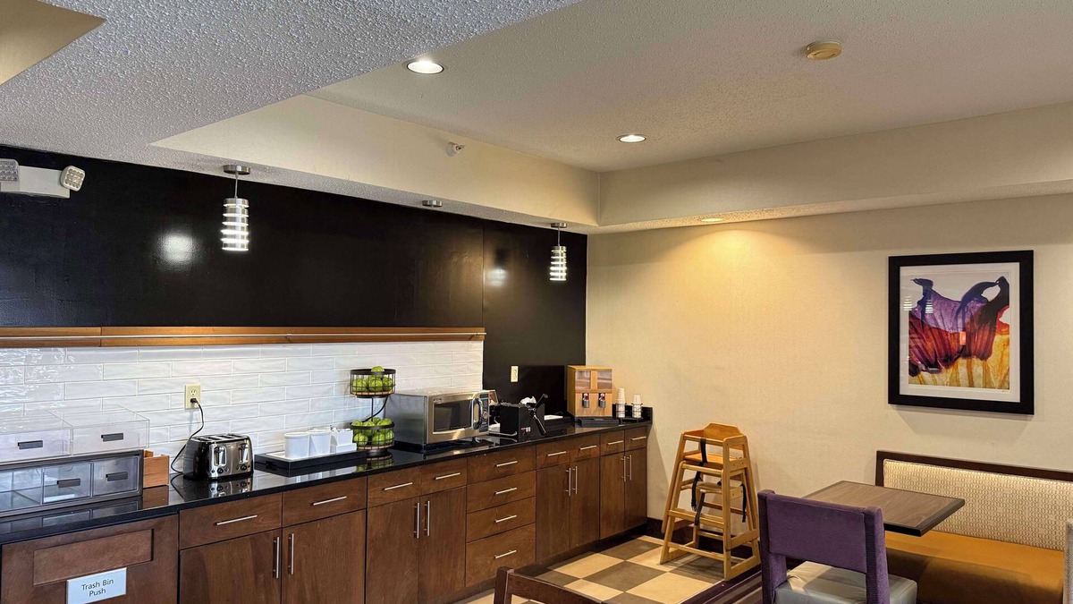 Forsyth Hotel | SureStay by Best Western Forsyth Decatur
