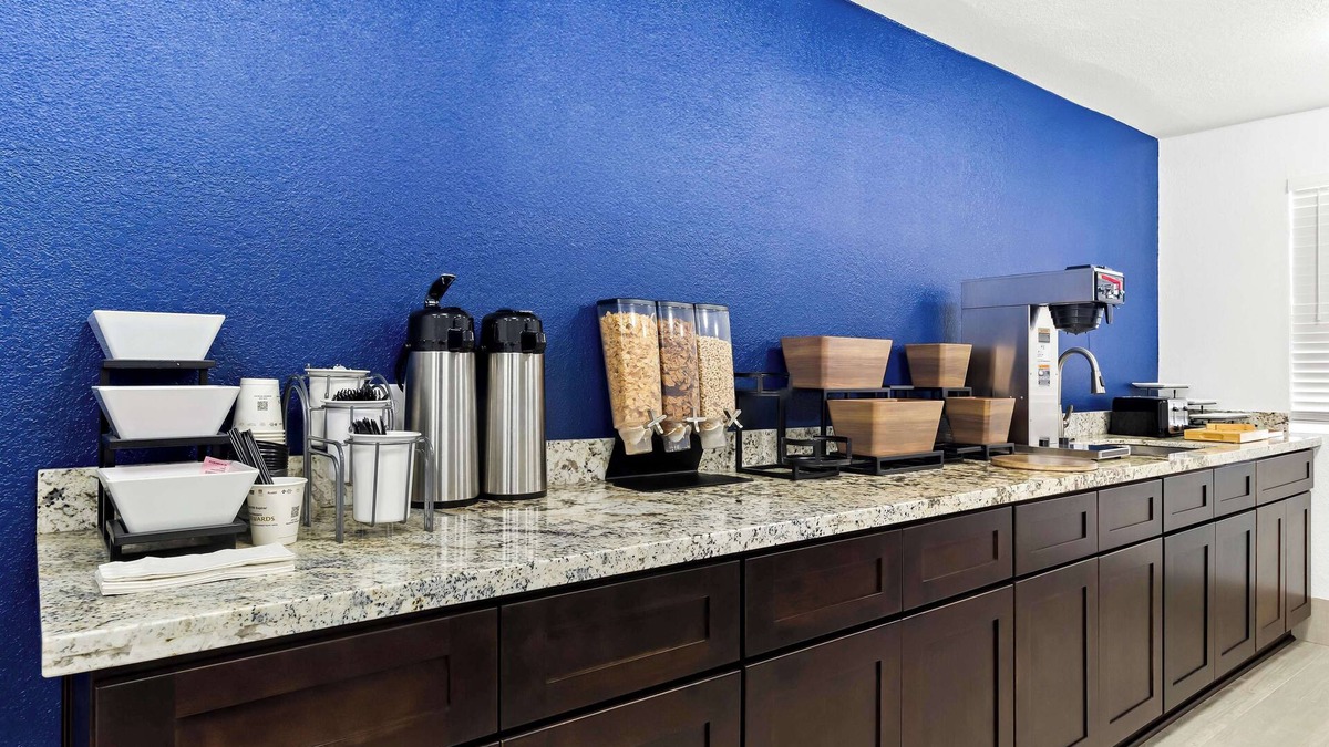 Groves Hotel | SureStay by Best Western Groves