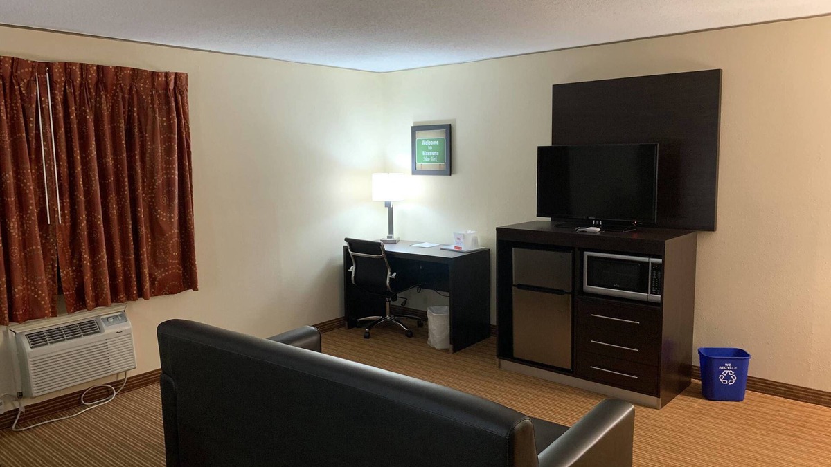 Massena Hotel | SureStay by Best Western Massena