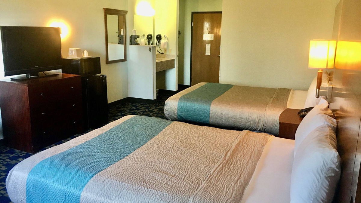 Oakland Hotel | SureStay Hotel by Best Western Weimar