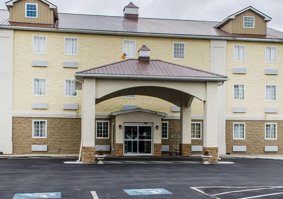 Lickdale Hotel | SureStay Plus by Best Western Jonestown Lebanon Valley