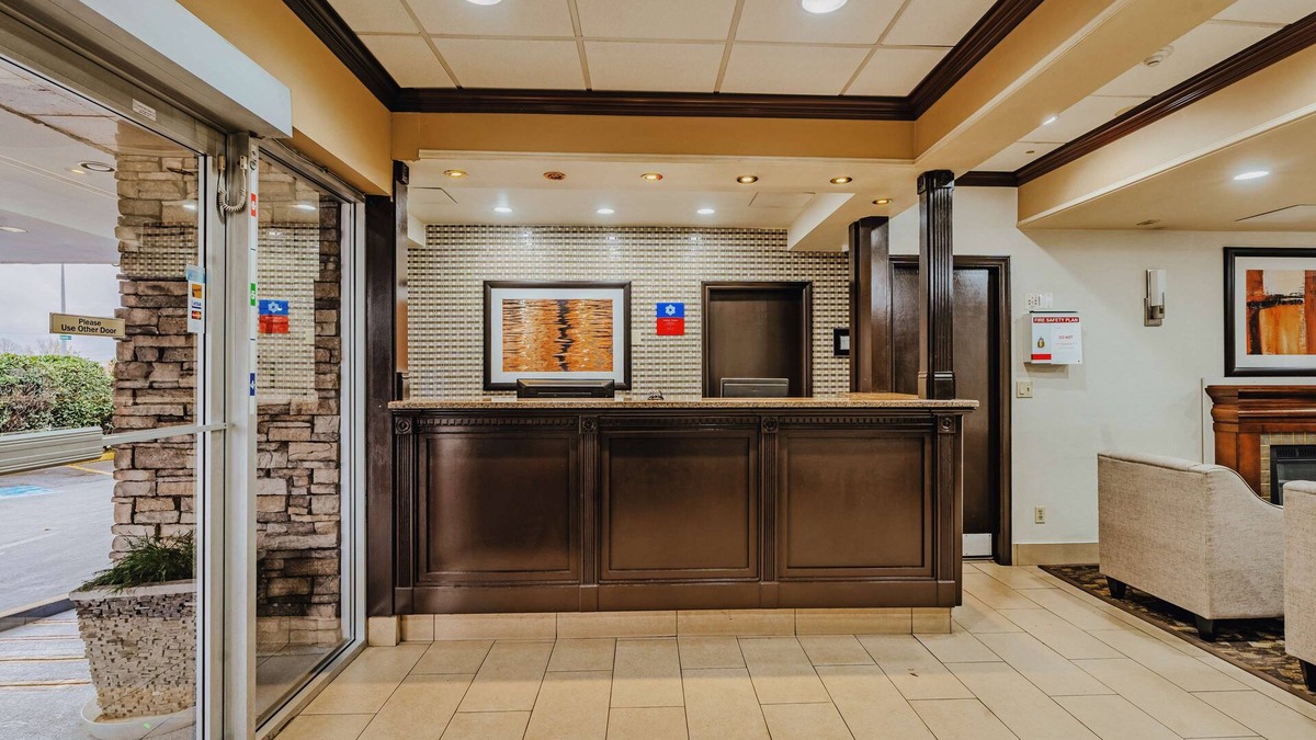 Coquitlam Hotel | SureStay Plus by Best Western Coquitlam