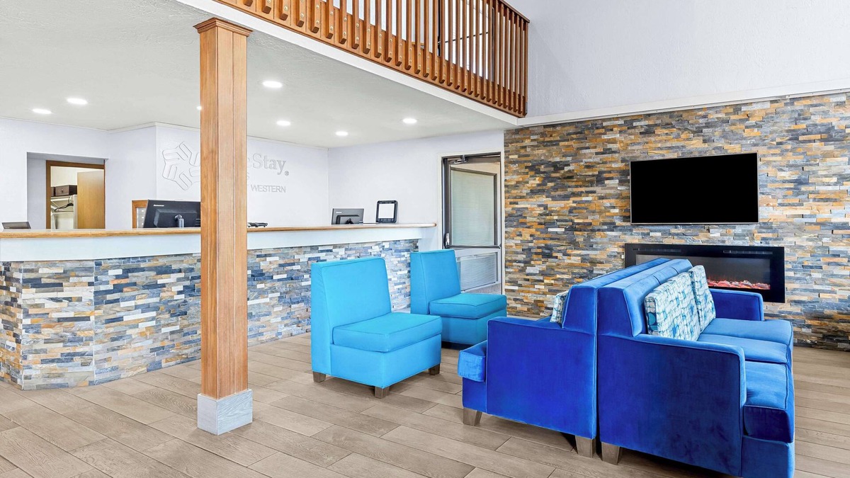 Beaumont Hotel | SureStay Plus by Best Western Beaumont