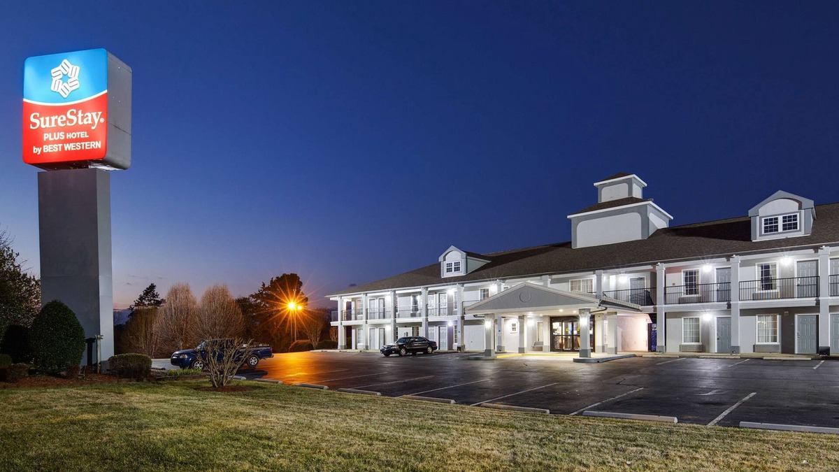 Asheboro Hotel | SureStay Plus Hotel by Best Western Asheboro