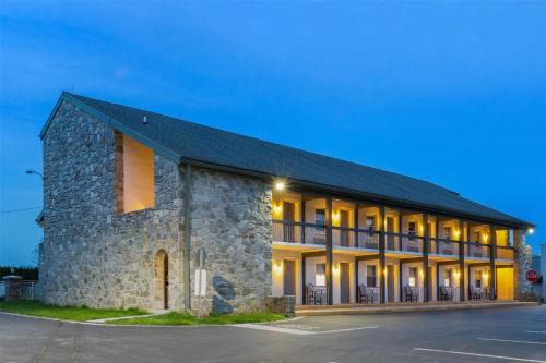 Gordonville Hotel | SureStay Studio by Best Western Paradise Lancaster County