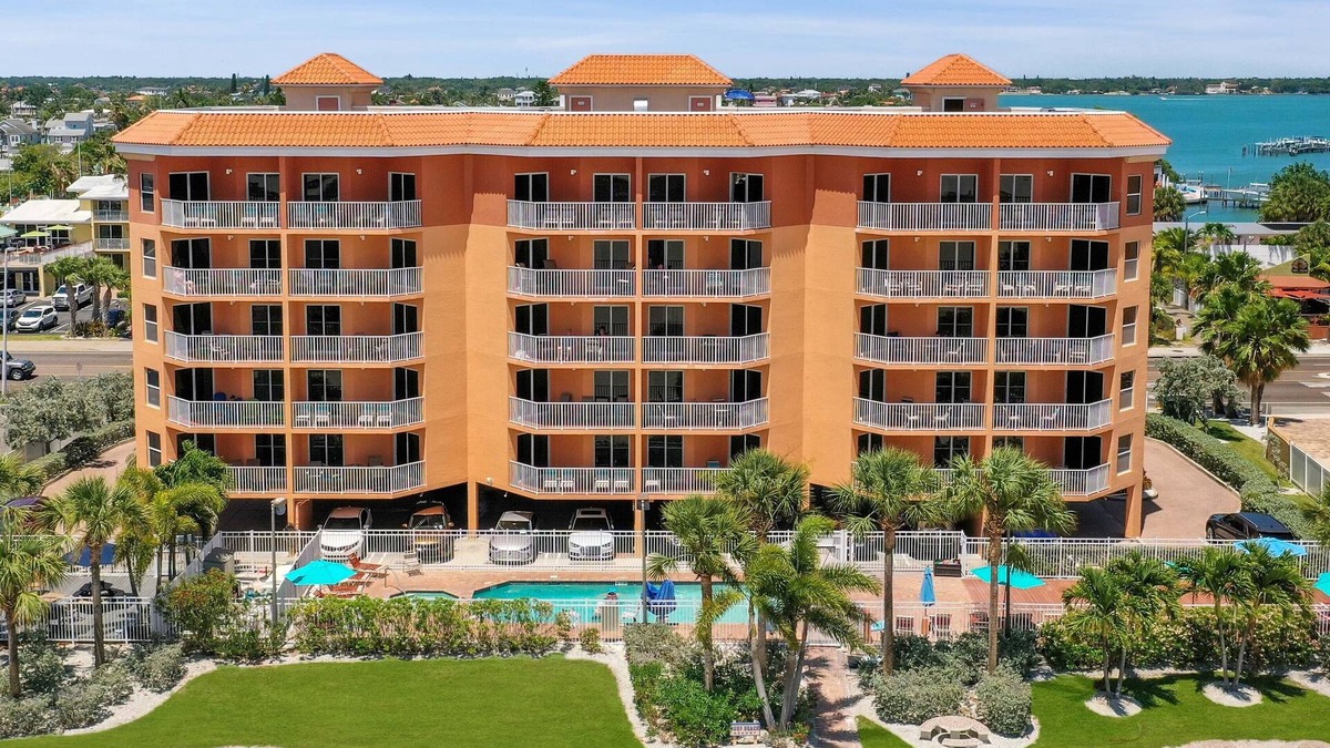 Treasure Island Apartment | Surf Beach Treasure Island Resort