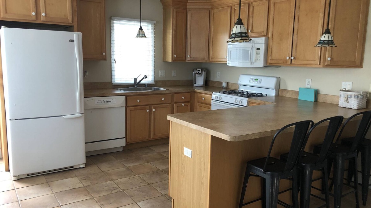 Surf City Apartment | Surf City Apartment - One Block from the Beach!
