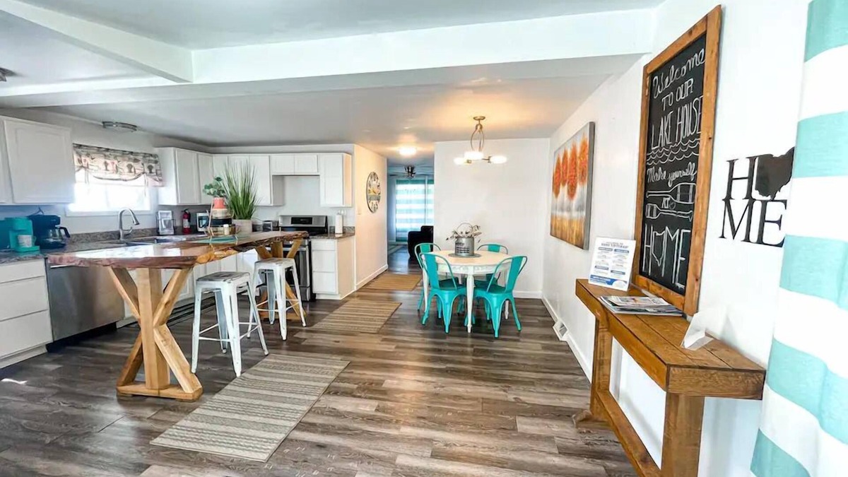 Huron House | Surf Cottage - One Block from Beach!