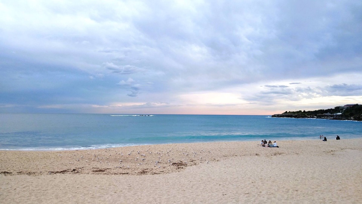 Coogee House | Surf house, barefoot to Coogee beach, Sydney, pets welcome