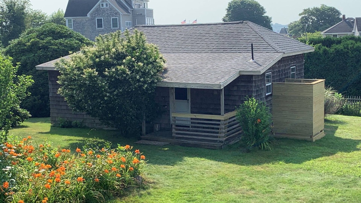 Snug Harbor House | Surf's Up Snug Harbor East Matunuck Beach House
