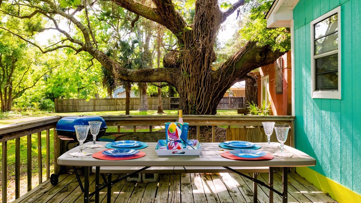Dauphin Island House | Surf Shack - Fun, Retro Cottage In A Prime Location! Enjoy Your Morning Coffee On The Shaded Deck. 1 Bedroom Home by RedAwning