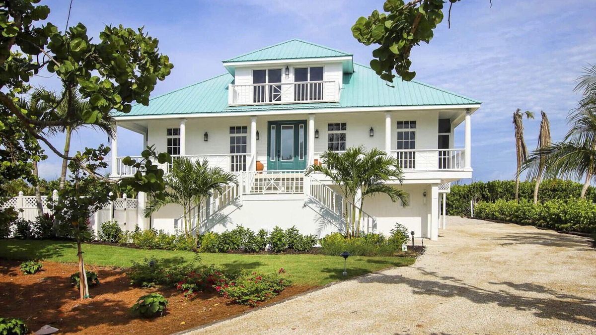 Wulfert House | Surfcomber Beachfront 4 Bedroom/4 Bath House