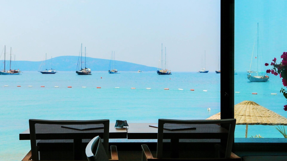 Bodrum City Center Apartment | Surfer Caravan Gastro Pub & Suites - Rhino Suite