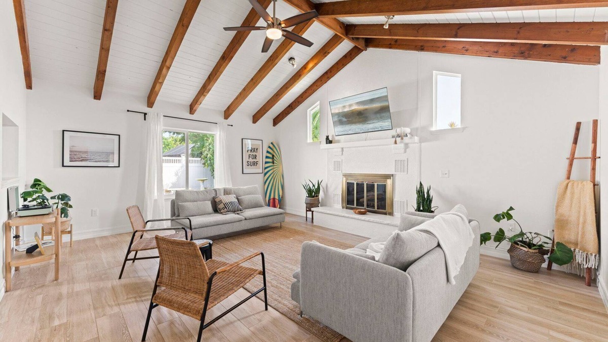 Bayview Park House | Surfers Paradise Home Steps from the Beach & Pier W/Private Patio & Grills