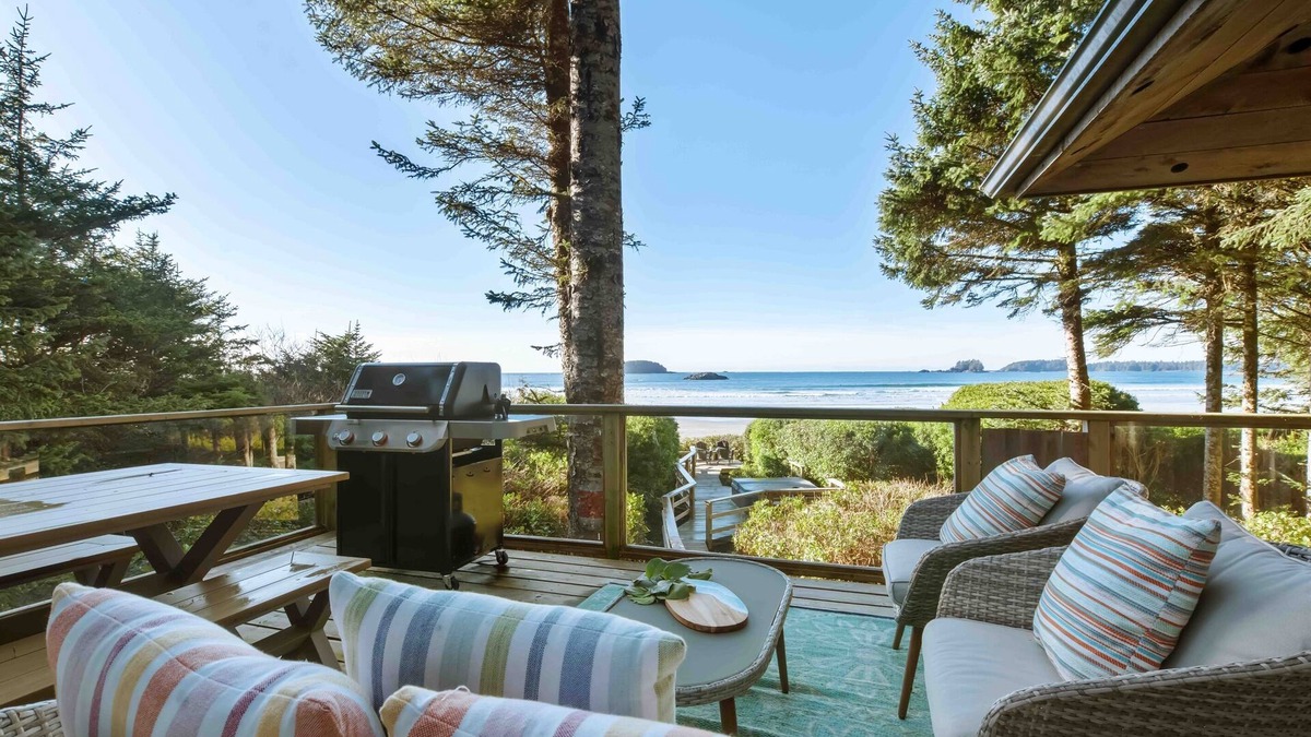 Tofino House | Surfside Lodge-Right on Chesterman, Sauna, Hot Tub