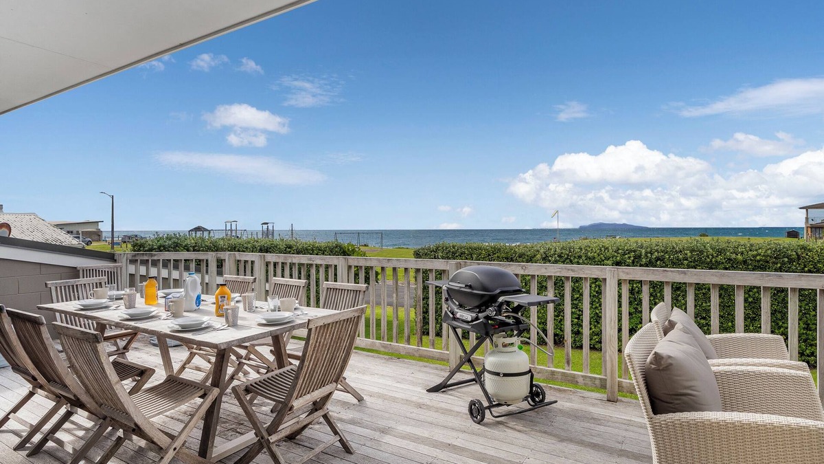 Whiritoa House | Surfside Sanctuary - Whiritoa Holiday Home